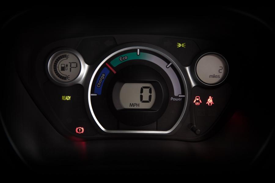  Mitsubishi i-MiEV 2012 года  (US) (фото 195 из 234)